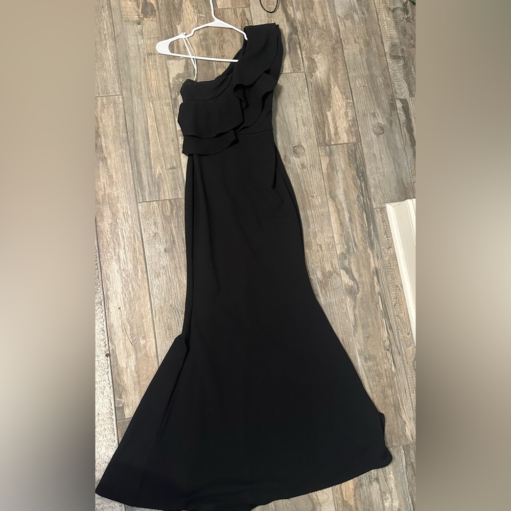 Lulu's Chic Black One-Shoulder Dress
